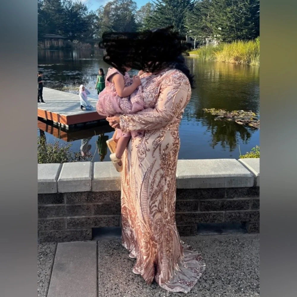 Two piece formal gold dress - Picture 9 of 9